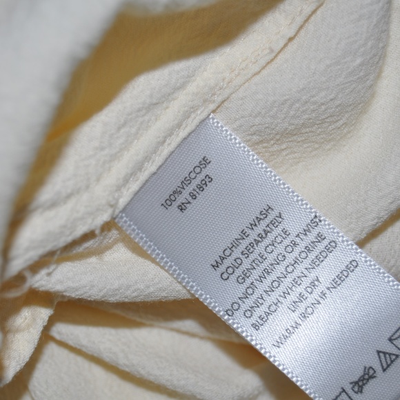 'FINAL' G.I.L.I. Neck Detail Woven Crepe Top F4 - Picture 7 of 8